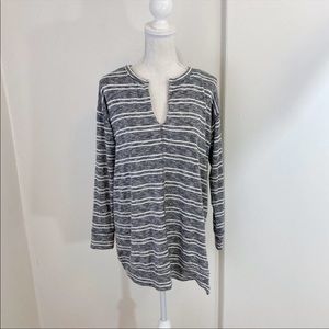 Evereve Peyton Jensen Gray Striped Long Sleeve Top
